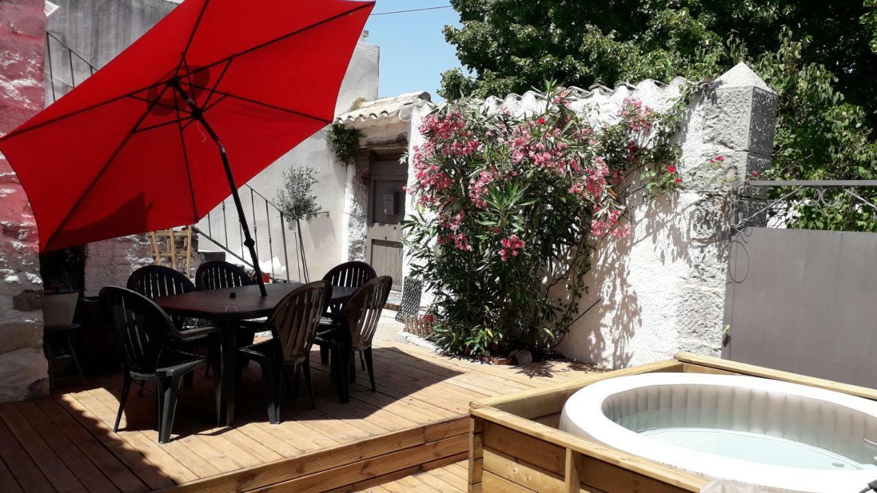 Le Patio Aux Hirondelles Villa Lagorce  Esterno foto